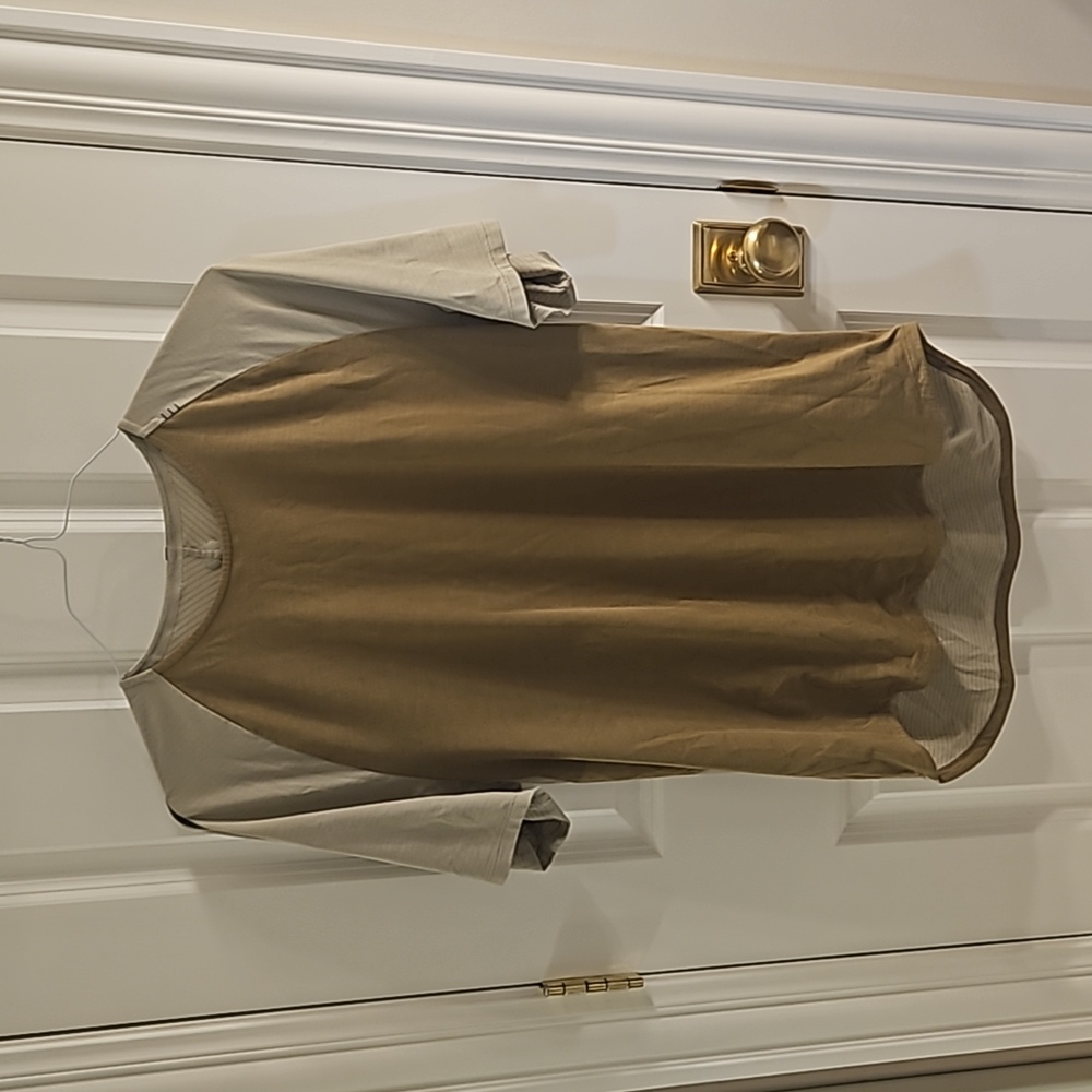 Lululemon workout shirt brown and beige